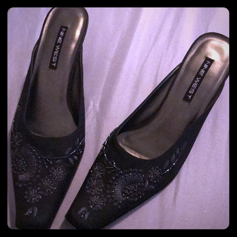 😢damaged 😢Nine West embellished shoes